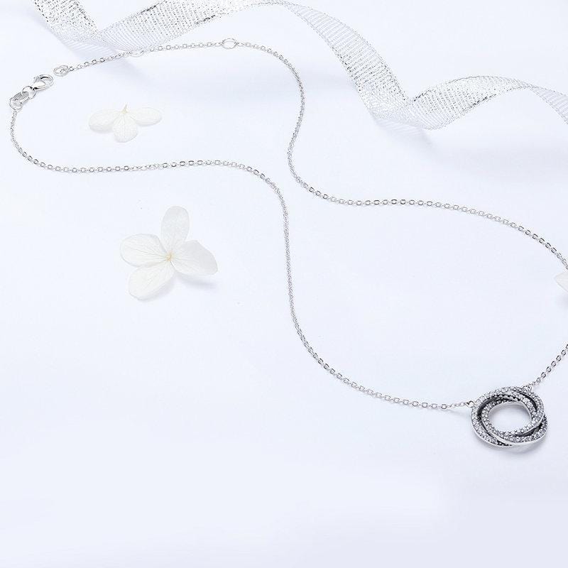 Connected Circles Pendant Necklace The Silver Goose SA