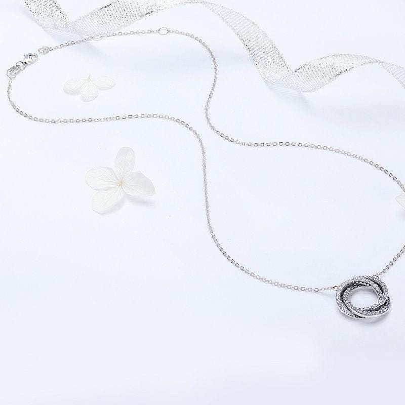 Connected Circles Pendant Necklace - The Silver Goose SA