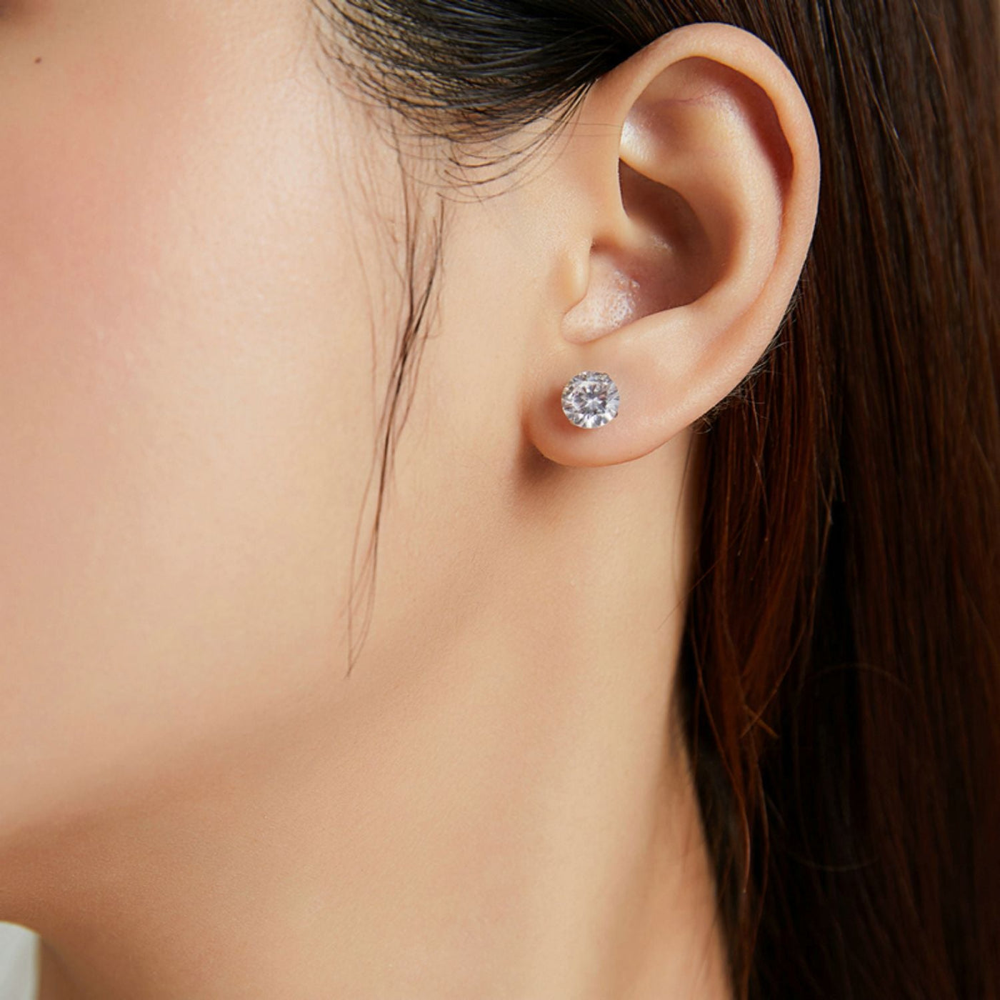 Dazzling Minimalist Stud Earrings - The Silver Goose SA