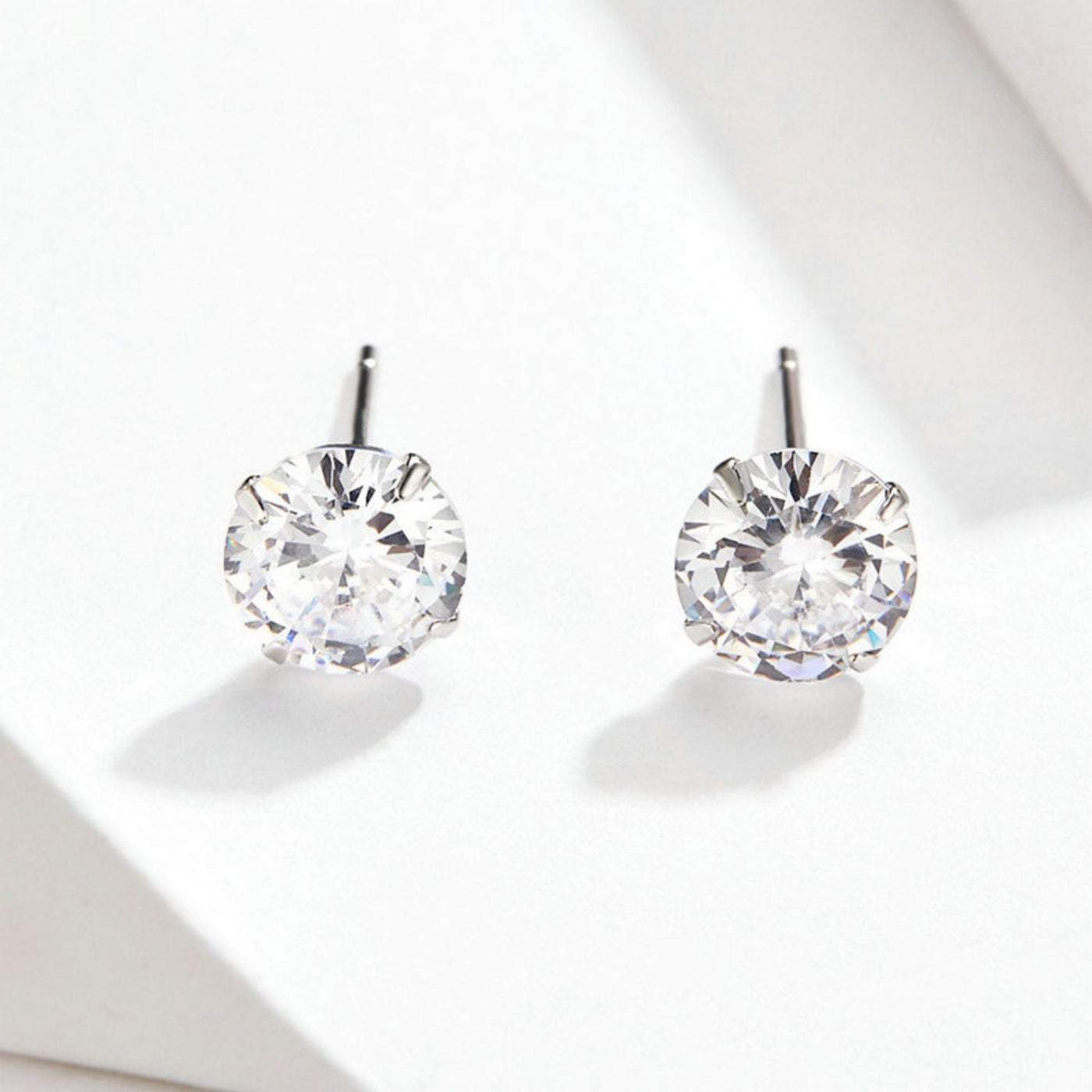 Dazzling Minimalist Stud Earrings - The Silver Goose SA