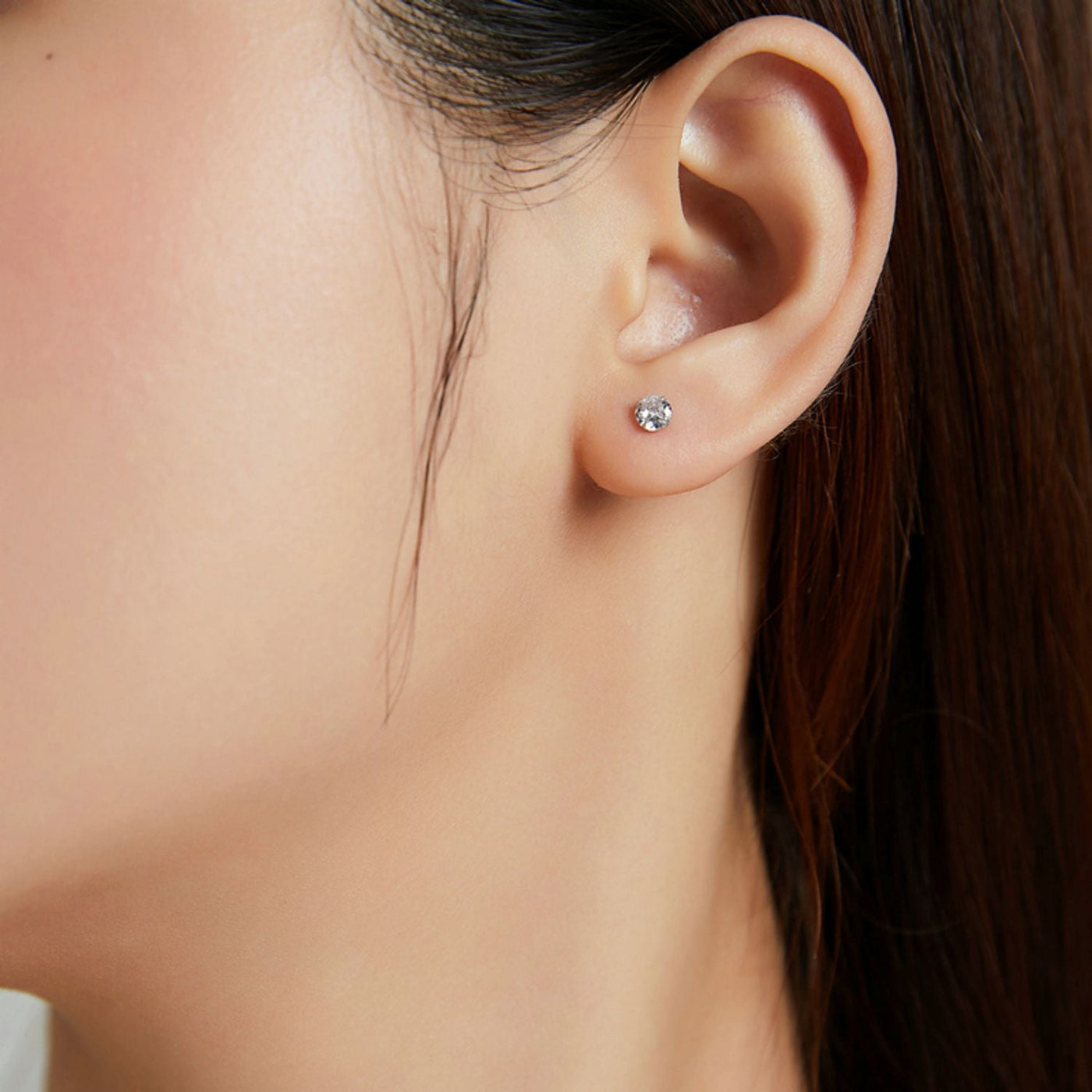 Dazzling Minimalist Stud Earrings - The Silver Goose SA