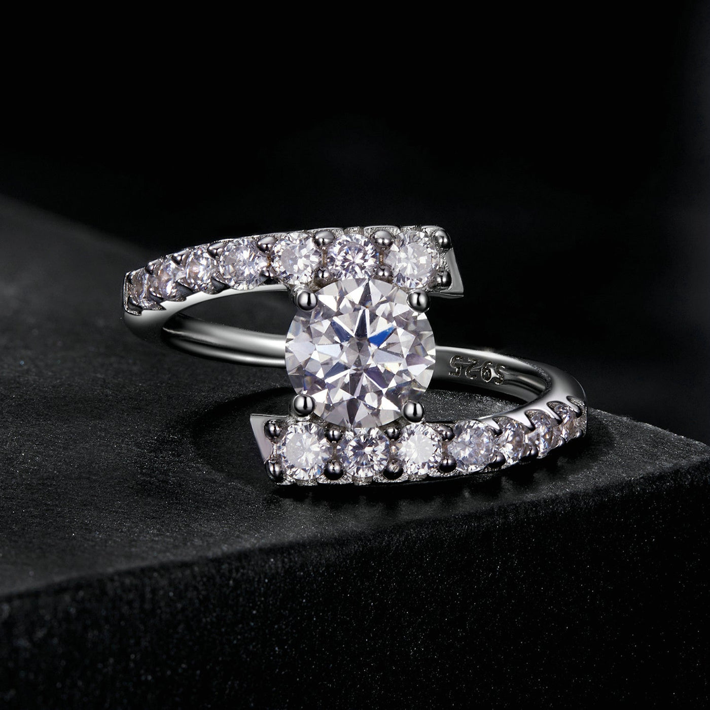 Kiara Moissanite Ring - The Silver Goose SA