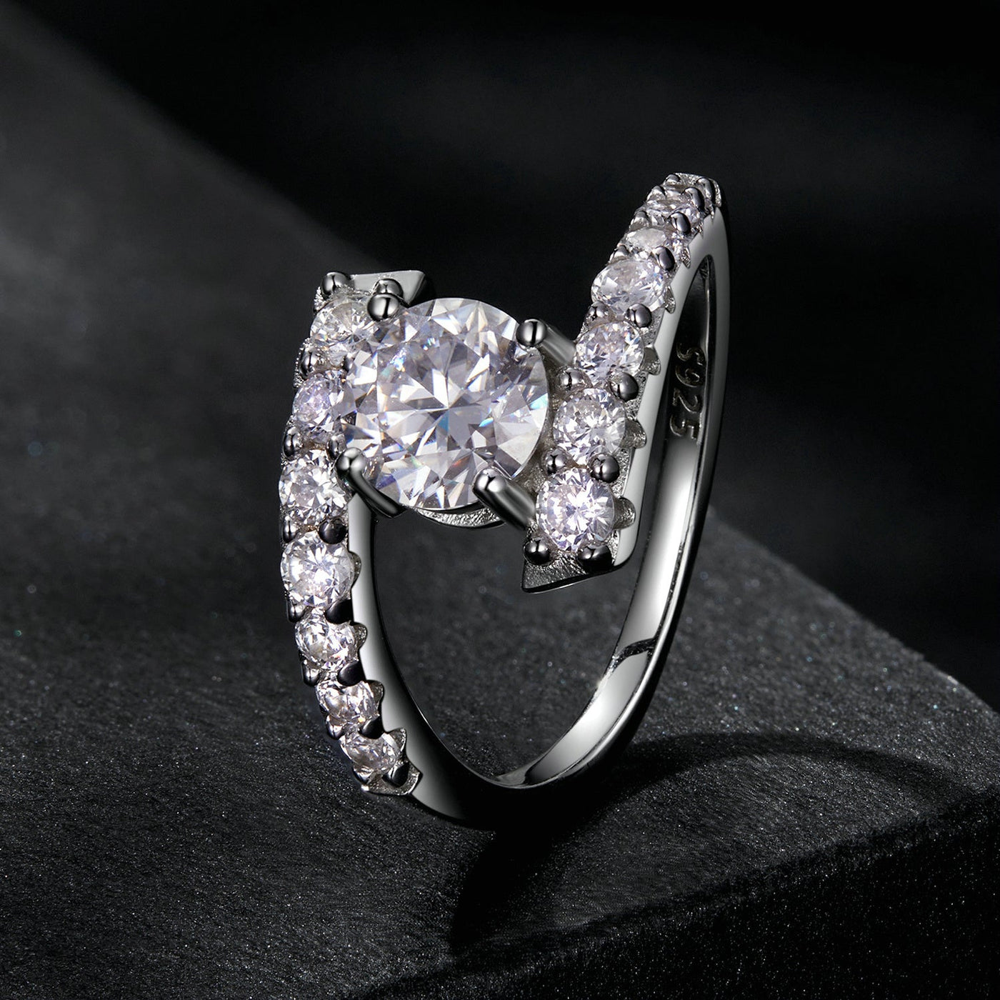 Kiara Moissanite Ring - The Silver Goose SA