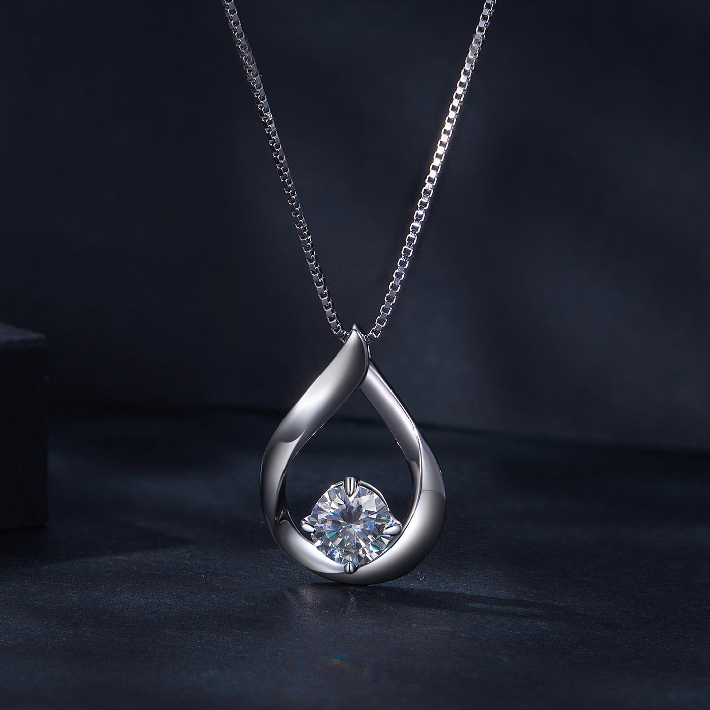 Victoria Moissanite Pendant Necklace - The Silver Goose SA